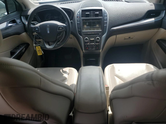 2017 Lincoln MKC Premiere z VIN 5LMCJ1C95HUL11303, wystawiony jako Copart lot #58263945 z przebiegiem 82 628 mil mil oraz Szkoda całkowita • Salvage title. Historia ofert i sprzedaży dostępna na DreamBid. Obrazek 8.