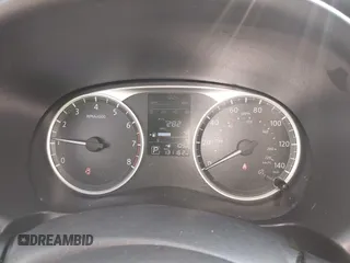 2019 Nissan Kicks SV z VIN 3N1CP5CU4KL478368, wystawiony jako IAAI lot #42018709 z przebiegiem 131 162 mil mil oraz . Historia ofert i sprzedaży dostępna na DreamBid. Obrazek 7.