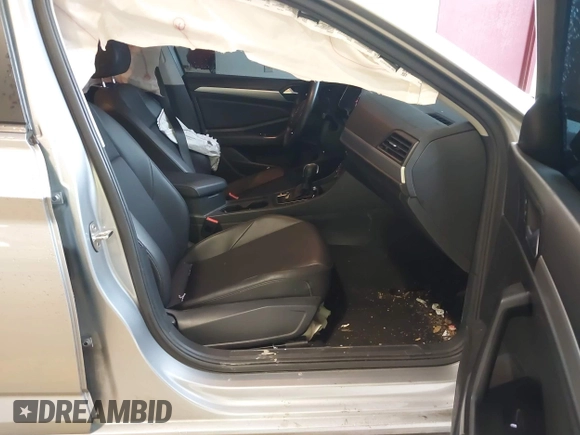 2020 Volkswagen Jetta S with VIN 3VWCB7BU4LM024364, listed as a IAAI auction lot 42233244 with 120,040 mi miles and . Bid and sale history available at DreamBid. Image 5.