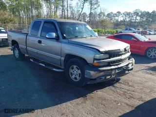 2002 Chevrolet Silverado 1500 LS with VIN 1GCEK19T12E297692, listed as a IAAI auction lot 41844862 with 236,937 mi miles. Bid and sale history available at carsss.com. Image 1.