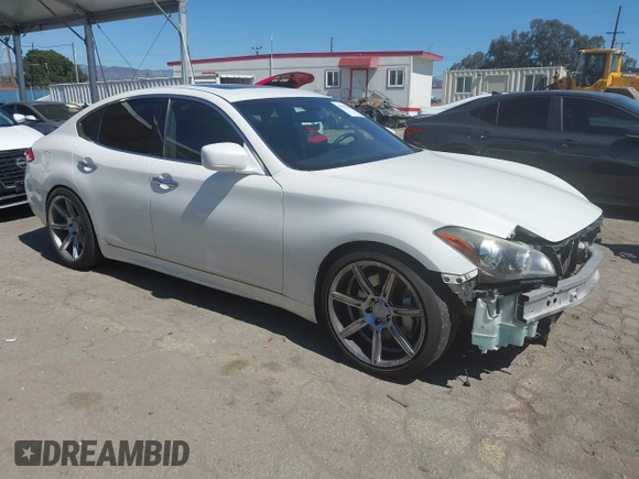 2013 Infiniti M with VIN JN1BY1AP6DM511104, listed as a IAAI auction lot 41818184 with 138,605 mi miles and . Bid and sale history available at DreamBid. Image 1.