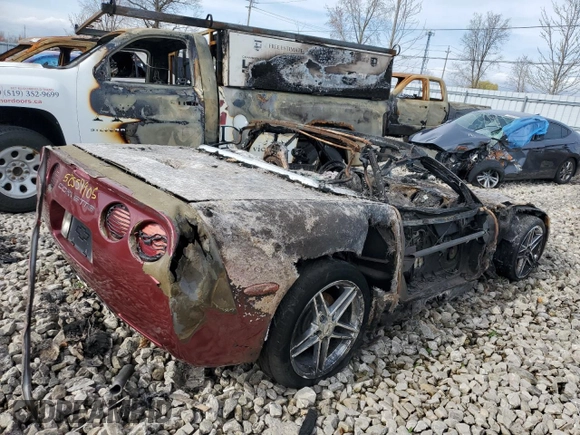 1998 Chevrolet Corvette z VIN 1G1YY32G9W5111612, wystawiony jako Copart lot #52559905 z przebiegiem Nie podano mil oraz Nie do naprawy • Non repairable. Historia ofert i sprzedaży dostępna na DreamBid. Obrazek 3.