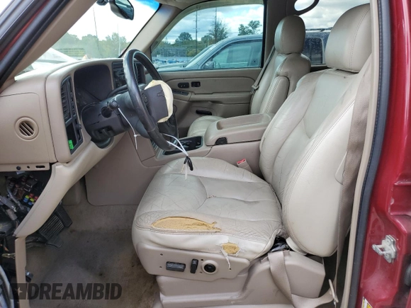 2004 Chevrolet Suburban Z71 with VIN 3GNFK16Z34G208897, listed as a Copart auction lot 72080464 with 261,882 mi miles and Non Repairable. Bid and sale history available at carsss.com. Image 7.