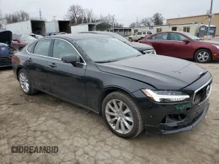 2017 Volvo S90 Momentum with VIN YV1A22MK4H1012268, listed as a Copart auction lot 44632965 with 28,505 mi miles and Salvage Title. Bid and sale history available at carsss.com. Image 4.