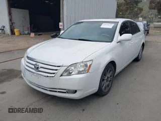 2006 Toyota Avalon XL with VIN 4T1BK36B66U084321, listed as a IAAI auction lot 41934642 with 204,642 mi miles and . Bid and sale history available at DreamBid. Image 2.