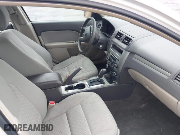 2012 Ford Fusion SE z VIN 3FAHP0HA4CR261668, wystawiony jako IAAI lot #42318115 z przebiegiem 81 923 mil mil oraz . Historia ofert i sprzedaży dostępna na DreamBid. Obrazek 5.