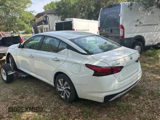 2019 Nissan Altima S z VIN 1N4BL4BV1KC232212, wystawiony jako Copart lot #62086185 z przebiegiem 55 757 mil mil oraz Czysty tytuł • Clean title. Historia ofert i sprzedaży dostępna na DreamBid. Obrazek 3.
