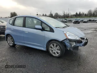 2009 Honda Fit Sport w/Navi with VIN JHMGE886X9S042490, listed as a Copart auction lot 86179244 with 109,130 mi miles and Salvage Title. Bid and sale history available at carsss.com. Image 4.