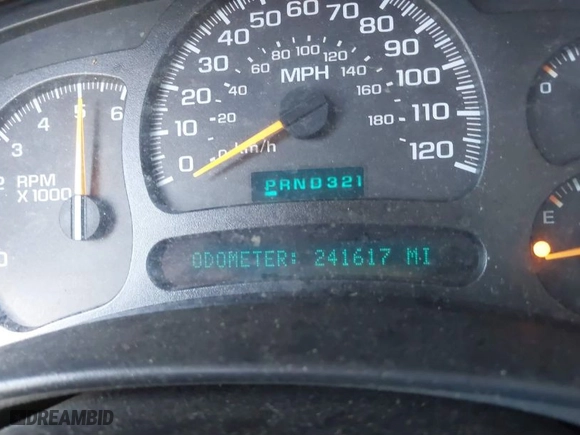2005 GMC Yukon SLT with VIN 1GKEC13T05R127797, listed as a IAAI auction lot 41540673 with 241,617 mi miles. Bid and sale history available at carsss.com. Image 7.