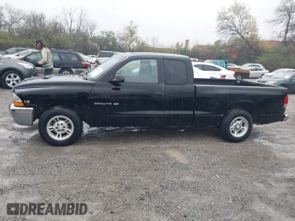 2000 Dodge Dakota with VIN 1B7GL22X6YS703226, listed as a IAAI auction lot 40849454 with 105,990 mi miles. Bid and sale history available at carsss.com. Image 14.