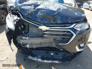 2020 Chevrolet Traverse LT Cloth with VIN 1GNEVGKW6LJ101101, listed as a IAAI auction lot 40050482 with 86,527 mi miles. Bid and sale history available at carsss.com. Image 6.