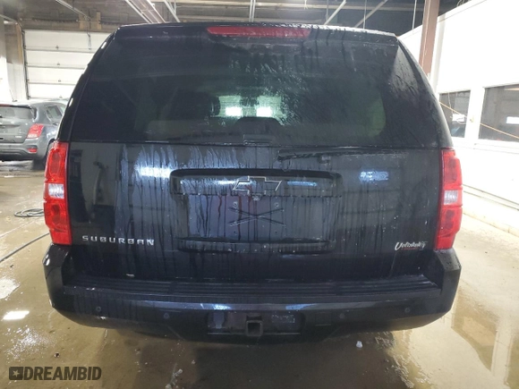 2014 Chevrolet Suburban LT with VIN 1GNSKJE79ER208029, listed as a Copart auction lot 89078725 with 175,236 mi miles and Salvage Title. Bid and sale history available at carsss.com. Image 6.