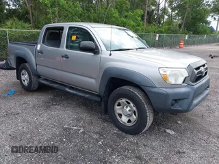 2015 Toyota Tacoma PreRunner z VIN 5TFJX4GN4FX047900, wystawiony jako IAAI lot #42437840 z przebiegiem 29 255 mil mil oraz . Historia ofert i sprzedaży dostępna na DreamBid. Obrazek 1.