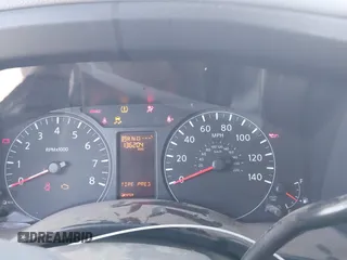 2020 Nissan NV Cargo SV z VIN 1N6BF0KM7LN806302, wystawiony jako IAAI lot #42239491 z przebiegiem 136 204 mil mil oraz . Historia ofert i sprzedaży dostępna na DreamBid. Obrazek 7.