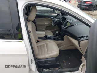 2019 Ford Escape Titanium with VIN 1FMCU9J95KUB50793, listed as a IAAI auction lot 41501161 with 111,644 mi miles. Bid and sale history available at carsss.com. Image 5.