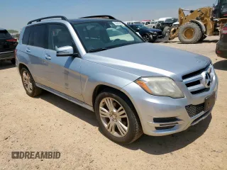 2015 Mercedes-Benz GLK 350 with VIN WDCGG8JB7FG409227, listed as a Copart auction lot 56945485 with 135,416 mi miles and Clean Title. Bid and sale history available at DreamBid. Image 4.