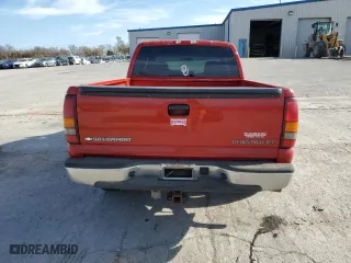2002 Chevrolet Silverado 1500 LT with VIN 2GCEC19TX21252006, listed as a Copart auction lot 84839084 with 198,778 mi miles and Salvage Title. Bid and sale history available at carsss.com. Image 6.
