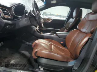 2019 Lincoln Continental Reserve with VIN 1LN6L9NC7K5601870, listed as a Copart auction lot 89140335 with 182,089 mi miles and Salvage Title. Bid and sale history available at carsss.com. Image 7.
