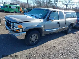1999 GMC New Sierra 1500 SLE with VIN 1GTEK19T5XE554439, listed as a IAAI auction lot 41181455 with NaN miles. Bid and sale history available at carsss.com. Image 2.