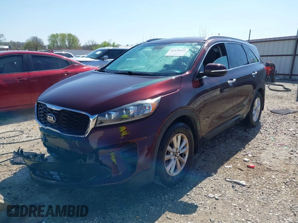 2019 Kia Sorento LX z VIN 5XYPG4A53KG442330, wystawiony jako IAAI lot #41979033 z przebiegiem 95 335 mil mil oraz . Historia ofert i sprzedaży dostępna na DreamBid. Obrazek 18.