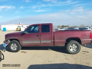 2006 Chevrolet Silverado 1500 LT1 with VIN 1GCEC19VX6Z126341, listed as a IAAI auction lot 41431701 with 265,142 mi miles. Bid and sale history available at carsss.com. Image 14.