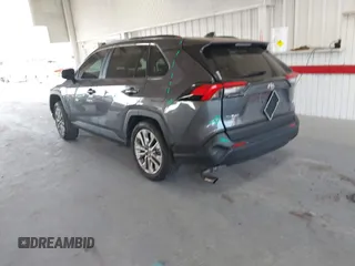 2022 Toyota RAV4 XLE Premium with VIN 2T3C1RFV8NC192497, listed as a IAAI auction lot 42336051 with 91,547 mi miles and . Bid and sale history available at DreamBid. Image 3.