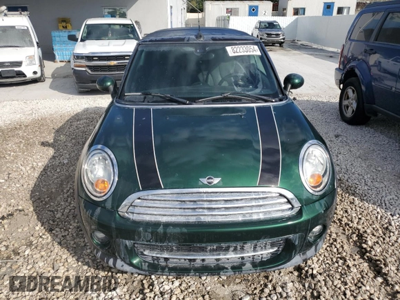 2015 MINI Convertible z VIN WMWZN3C5XFT861708, wystawiony jako Copart lot #82233054 z przebiegiem 38 498 mil mil oraz Czysty tytuł • Clean title. Historia ofert i sprzedaży dostępna na DreamBid. Obrazek 5.