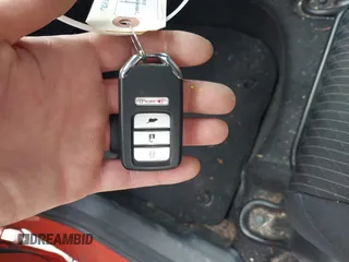 2020 Honda Fit EX z VIN 3HGGK5H81LM712147, wystawiony jako IAAI lot #42023191 z przebiegiem 82 410 mil mil oraz . Historia ofert i sprzedaży dostępna na DreamBid. Obrazek 11.