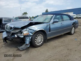 2003 Lincoln Town Car Signature с VIN 1LNHM82W63Y647009, выставлен на аукционе Copart как лот 65750985 с пробегом 134 592 миль миль и Списание • Salvage title. История ставок и продаж доступна на DreamBid. Изображение 1.