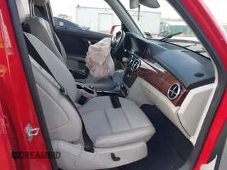 2013 Mercedes-Benz GLK 350 with VIN WDCGG8JB0DG047089, listed as a IAAI auction lot 41991336 with Not Provided miles and . Bid and sale history available at DreamBid. Image 5.