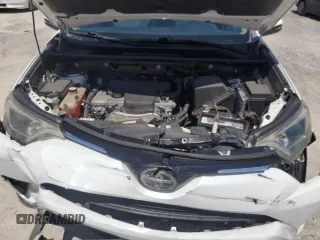 2018 Toyota RAV4 XLE z VIN JTMWFREVXJD127480, wystawiony jako Copart lot #61004625 z przebiegiem 33 179 mil mil oraz Szkoda całkowita • Salvage title. Historia ofert i sprzedaży dostępna na DreamBid. Obrazek 12.
