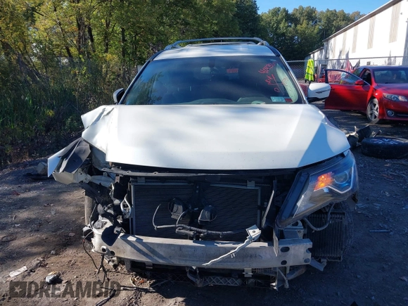 2017 Nissan Pathfinder SV with VIN 5N1DR2MM6HC696479, listed as a IAAI auction lot 41340074 with 117,754 mi miles. Bid and sale history available at carsss.com. Image 6.