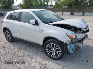 2018 Mitsubishi Outlander ES z VIN JA4AR3AU3JU016906, wystawiony jako IAAI lot #42414029 z przebiegiem 94 574 mil mil oraz . Historia ofert i sprzedaży dostępna na DreamBid. Obrazek 1.