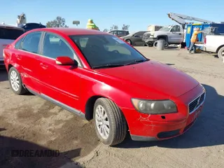 2004 Volvo S40 z VIN YV1MS382542020929, wystawiony jako IAAI lot #41601849 z przebiegiem 87 446 mil mil oraz . Historia ofert i sprzedaży dostępna na DreamBid. Obrazek 1.