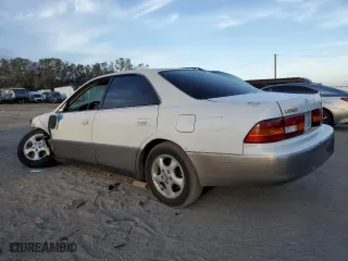 1997 Lexus ES 300 Luxury Sport Sdn with VIN JT8BF22G7V5003631, listed as a Copart auction lot 75107744 with 318,138 mi miles and Salvage Title. Bid and sale history available at carsss.com. Image 2.