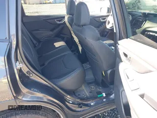 2019 Subaru Forester Premium with VIN JF2SKAGC7KH409224, listed as a IAAI auction lot 41637550 with 49,522 mi miles. Bid and sale history available at carsss.com. Image 8.