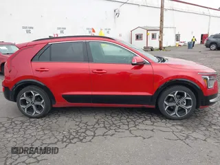 2023 Kia Niro EX with VIN KNDCR3LE8P5040383, listed as a IAAI auction lot 41538602 with 32,494 mi miles. Bid and sale history available at carsss.com. Image 13.
