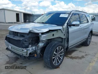 2018 Ford Explorer Platinum z VIN 1FM5K8HTXJGC54056, wystawiony jako IAAI lot #42234089 z przebiegiem 96 555 mil mil oraz . Historia ofert i sprzedaży dostępna na DreamBid. Obrazek 18.