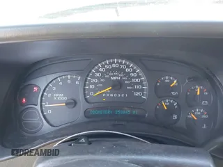 2007 Chevrolet Silverado 1500 LS with VIN 2GCEC13V771133752, listed as a IAAI auction lot 41767688 with 253,845 mi miles and . Bid and sale history available at DreamBid. Image 7.