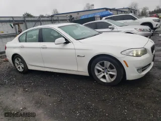 2013 BMW 5 Series 528i xDrive with VIN WBAXH5C57DD112723, listed as a Copart auction lot 51939585 with 111,548 mi miles and Clean Title. Bid and sale history available at carsss.com. Image 4.