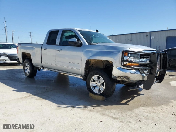 2018 Chevrolet Silverado 1500 LT with VIN 1GCVKREH8JZ278919, listed as a Copart auction lot 45965505 with 124,209 mi miles and Salvage Title. Bid and sale history available at carsss.com. Image 4.