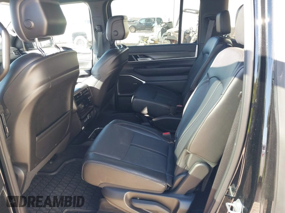 2024 Jeep Wagoneer Series III with VIN 1C4SJVDP5RS174884, listed as a IAAI auction lot 41820669 with 20,173 mi miles and . Bid and sale history available at DreamBid. Image 8.