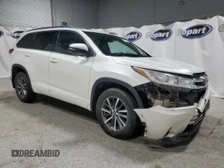 2017 Toyota Highlander XLE with VIN 5TDJZRFH3HS517636, listed as a Copart auction lot 55115505 with 159,202 mi miles and Clean title. Bid and sale history available at DreamBid. Image 4.