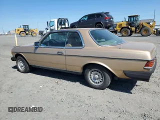 1985 Mercedes-Benz 300 с VIN WDBAB53A6FA202200, выставлен на аукционе Copart как лот 60064145 с пробегом 202 868 миль миль и Чистый • Clean title. История ставок и продаж доступна на DreamBid. Изображение 2.