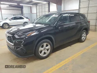 2022 Toyota Highlander LE with VIN 5TDZZRAH7NS131758, listed as a Copart auction lot 64437695 with 25,575 mi miles and Salvage title. Bid and sale history available at DreamBid. Image 1.