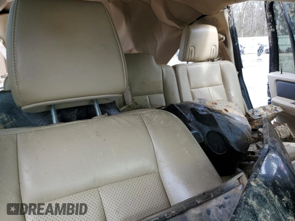 2011 Ford Expedition XLT z VIN 1FMJU1J53BEF02687, wystawiony jako Copart lot #45021695 z przebiegiem Nie podano mil oraz Szkoda całkowita • Salvage title. Historia ofert i sprzedaży dostępna na DreamBid. Obrazek 10.