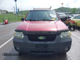 2006 Ford Escape XLT z VIN 1FMYU93166KA44836, wystawiony jako IAAI lot #42104051 z przebiegiem 176 367 mil mil oraz . Historia ofert i sprzedaży dostępna na DreamBid. Obrazek 12.