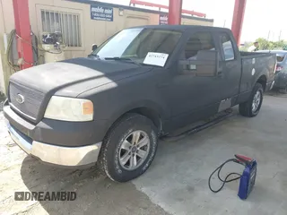 2005 Ford F-150 XLT with VIN 1FTPX12505NB17676, listed as a IAAI auction lot 42743274 with 222,367 mi miles and . Bid and sale history available at DreamBid. Image 2.