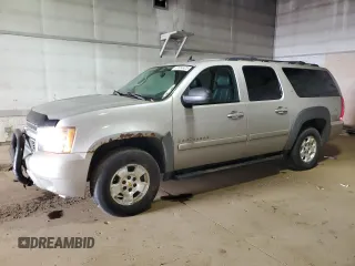 2009 Chevrolet Suburban LT w/2LT with VIN 1GNFK263X9J124535, listed as a Copart auction lot 47684425 with 180,992 mi miles and Clean Title. Bid and sale history available at carsss.com. Image 1.