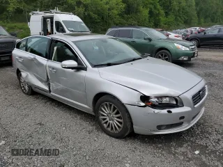 2007 Volvo S80 I6 z VIN YV1AS982771021144, wystawiony jako Copart lot #57314455 z przebiegiem 131 735 mil mil oraz Szkody całkowita. Historia ofert i sprzedaży dostępna na DreamBid. Obrazek 5.